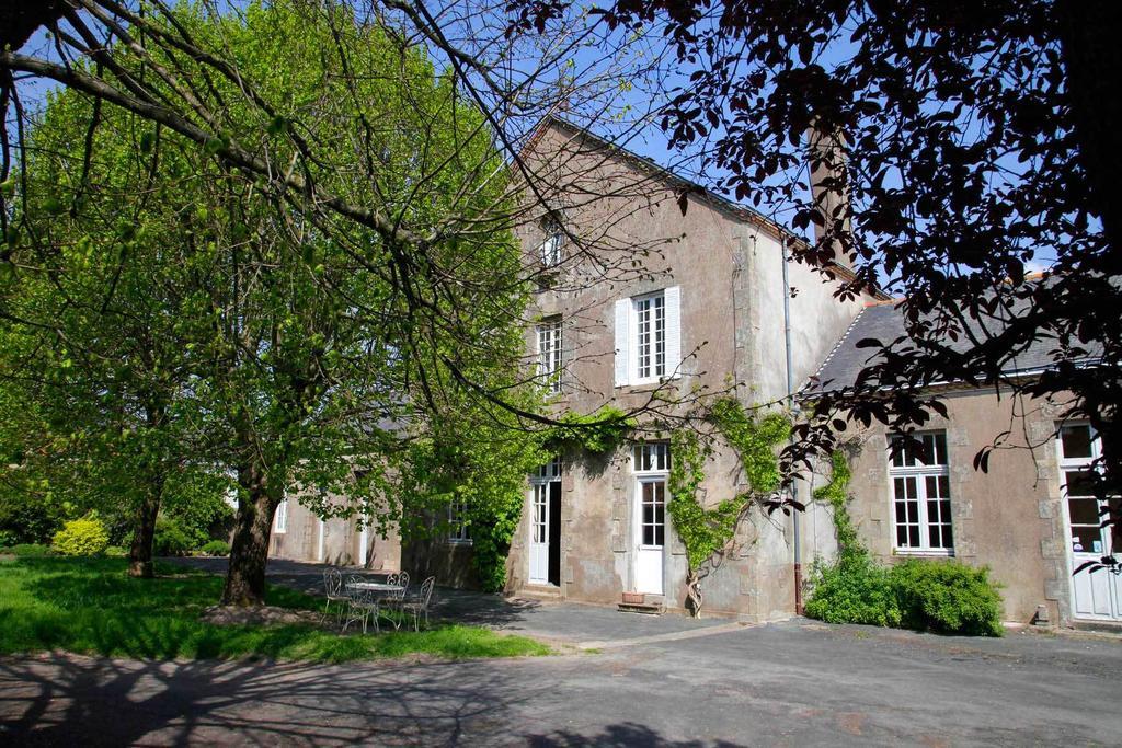 拉博讷埃克尔住宿加早餐旅馆 Les Landes-Genusson 外观 照片