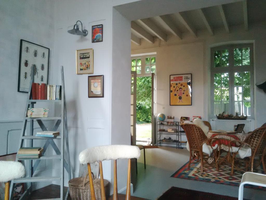拉博讷埃克尔住宿加早餐旅馆 Les Landes-Genusson 外观 照片